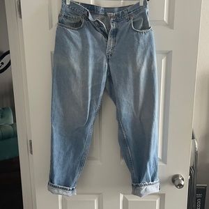 Light Wash Levi’s Jeans